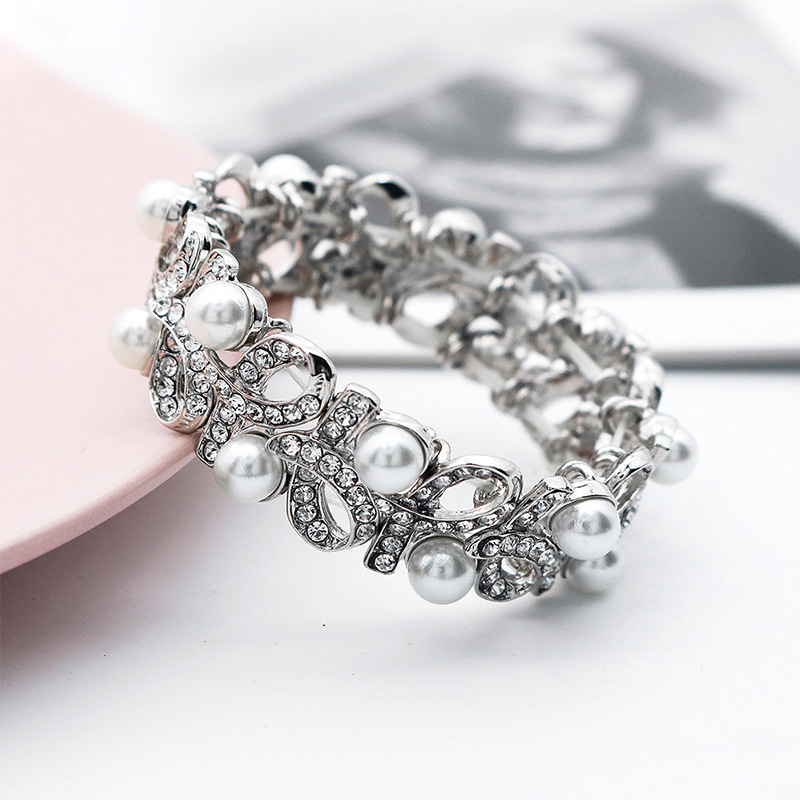 Beautiful/Charming/Attractive Alloy With Round Rhinestone/Imitation Pearls Bracelets