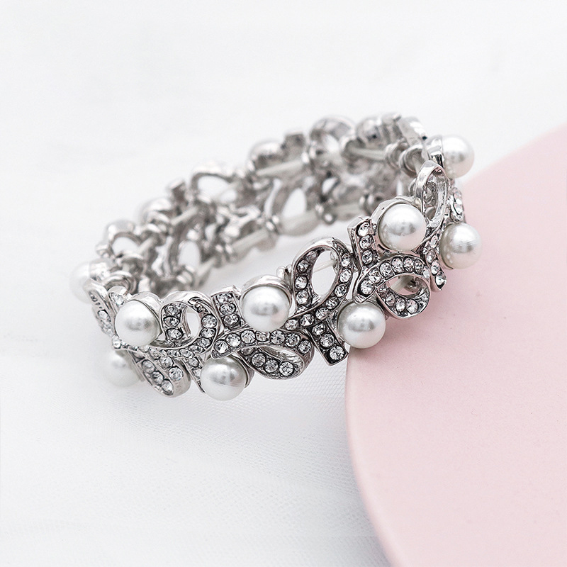 Beautiful/Charming/Attractive Alloy With Round Rhinestone/Imitation Pearls Bracelets