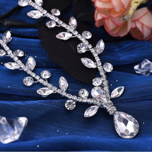 Elegant/Beautiful Alloy With Round Rhinestone Necklaces