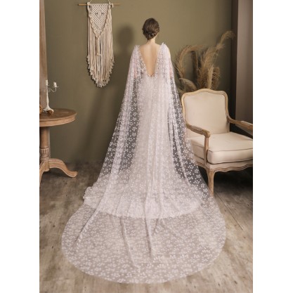 One-tier Cut Edge Cathedral Bridal Veils With Lace