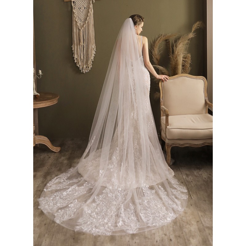 One-tier Cut Edge Cathedral Bridal Veils With Lace