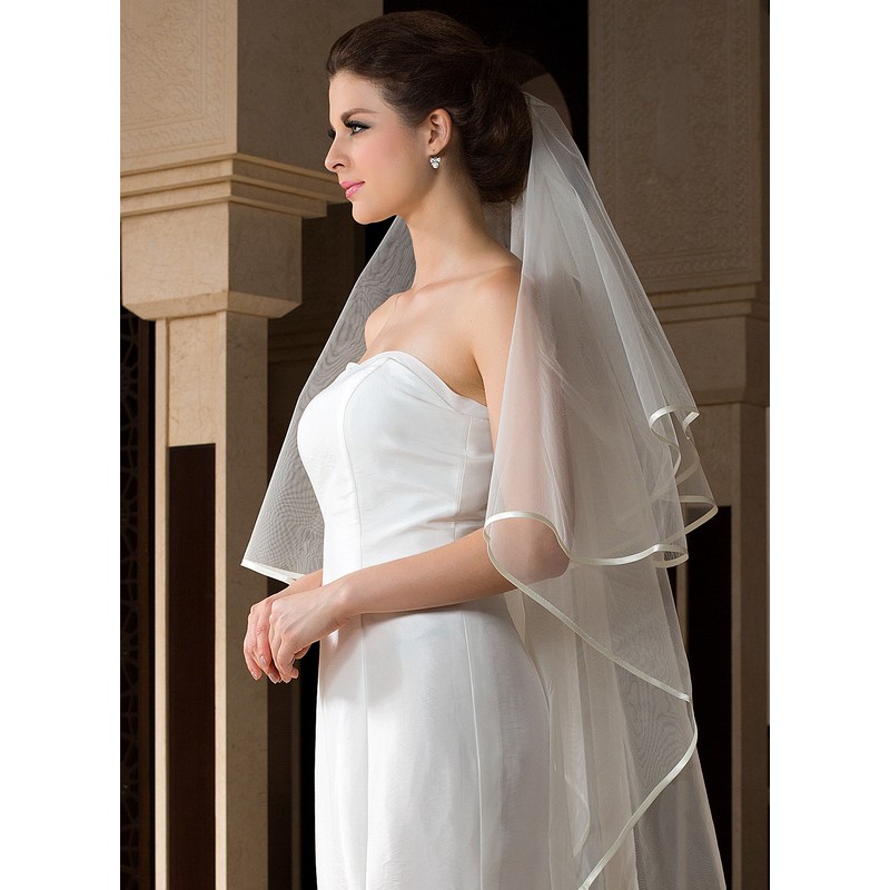 One-tier Satin Edge Chapel Bridal Veils With Ribbon