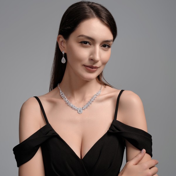 Gorgeous Alloy With Irregular Rhinestone Jewelry Sets