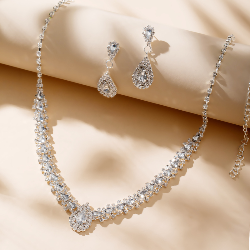 Gorgeous Alloy With Irregular Rhinestone Jewelry Sets