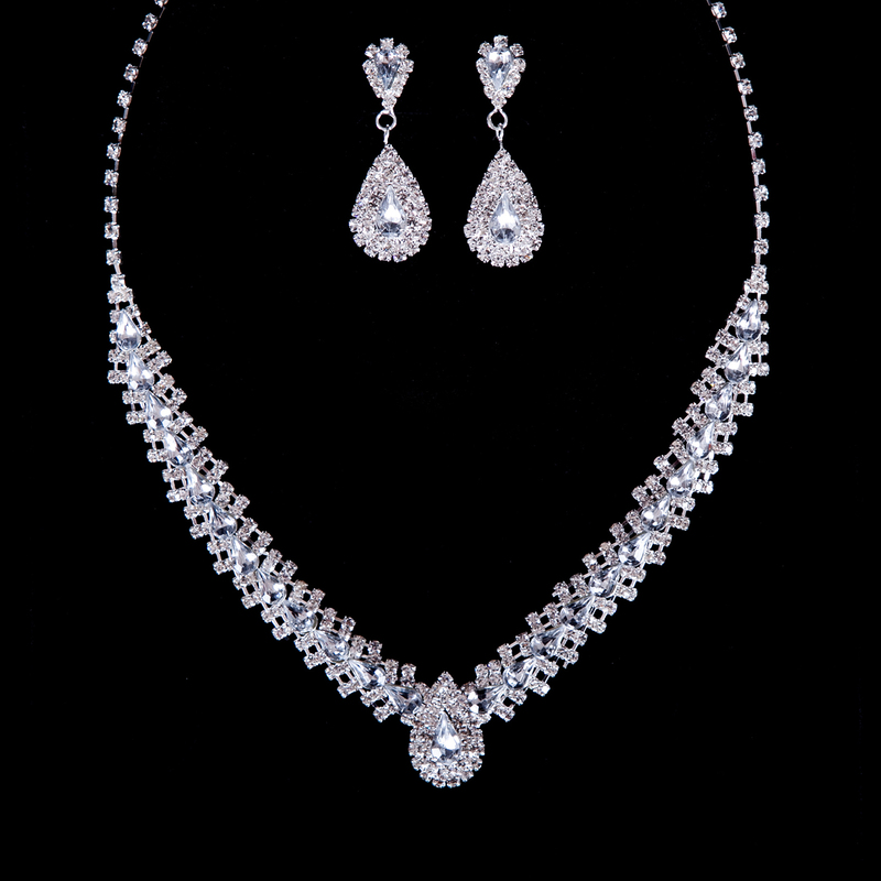 Gorgeous Alloy With Irregular Rhinestone Jewelry Sets