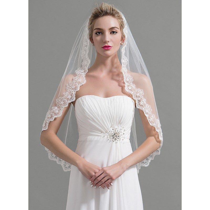 One-tier Lace Applique Edge Fingertip Bridal Veils With Lace